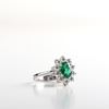 Picture of Shining Emerald Oval Ring