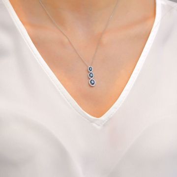Picture of Unique Triple Emerald Stones & Diamond Necklace