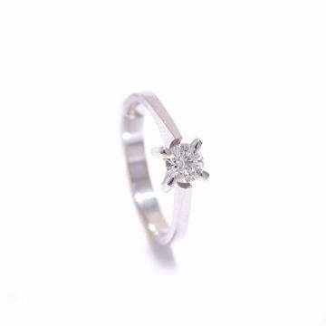 Picture of Shinny White Diamond Solitaire Ring