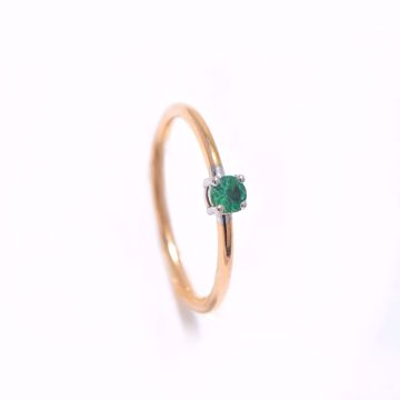 Picture of Lovely Simple Emerald Stone Ring