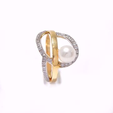 Picture of Fancy Pearl & Diamond Ring